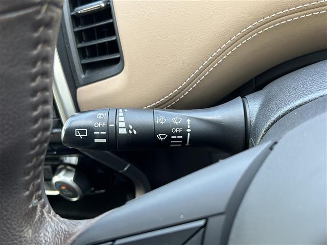 セレナ Ｘ　ワンオーナー・純正ＳＤナビ・フルセグＴＶ・両側パワスラ・ブラウンハーフレザーシート・全周囲カメラ・クルーズコントロール・ビルトインＥＴＣ・ロールサンシェード・前後コーナーセンサー・ＬＥＤヘッドライト（12枚目）