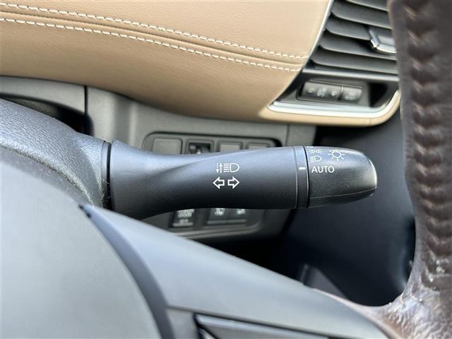 セレナ Ｘ　ワンオーナー・純正ＳＤナビ・フルセグＴＶ・両側パワスラ・ブラウンハーフレザーシート・全周囲カメラ・クルーズコントロール・ビルトインＥＴＣ・ロールサンシェード・前後コーナーセンサー・ＬＥＤヘッドライト（13枚目）