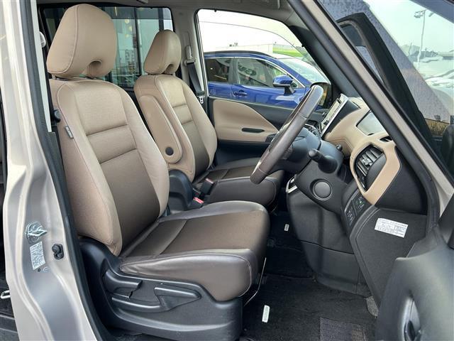 セレナ Ｘ　ワンオーナー・純正ＳＤナビ・フルセグＴＶ・両側パワスラ・ブラウンハーフレザーシート・全周囲カメラ・クルーズコントロール・ビルトインＥＴＣ・ロールサンシェード・前後コーナーセンサー・ＬＥＤヘッドライト（19枚目）