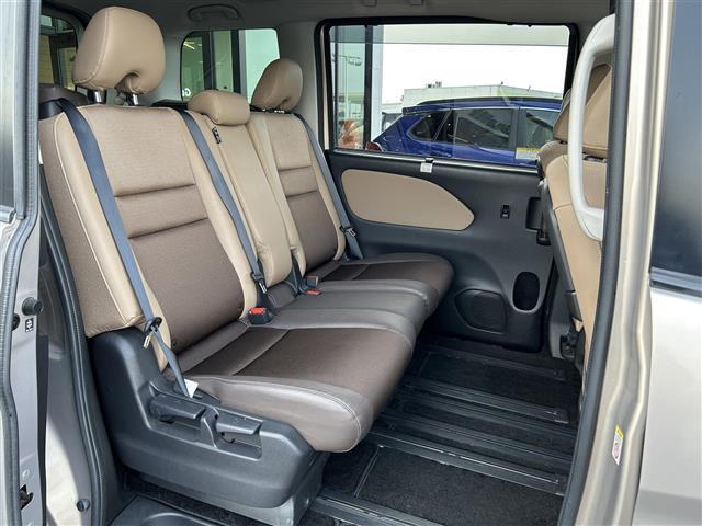 セレナ Ｘ　ワンオーナー・純正ＳＤナビ・フルセグＴＶ・両側パワスラ・ブラウンハーフレザーシート・全周囲カメラ・クルーズコントロール・ビルトインＥＴＣ・ロールサンシェード・前後コーナーセンサー・ＬＥＤヘッドライト（21枚目）