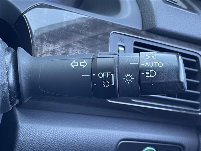 アコードハイブリッド EX 純正ナビ・フルセグTV・バックカメラ・ETC・電動リアサンシェード・前席パワーシート・社外フロアマット・純正17インチAW・レーダークルーズコントロール・前後コーナーセンサー・LEDヘッドライト・取説(14枚目)