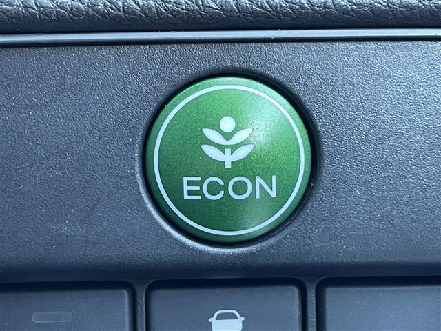 アコードハイブリッド EX 純正ナビ・フルセグTV・バックカメラ・ETC・電動リアサンシェード・前席パワーシート・社外フロアマット・純正17インチAW・レーダークルーズコントロール・前後コーナーセンサー・LEDヘッドライト・取説(16枚目)