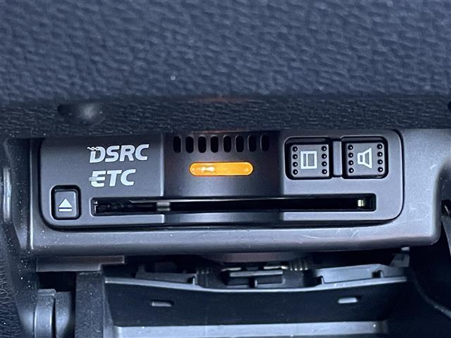 アコードハイブリッド EX 純正ナビ・フルセグTV・バックカメラ・ETC・電動リアサンシェード・前席パワーシート・社外フロアマット・純正17インチAW・レーダークルーズコントロール・前後コーナーセンサー・LEDヘッドライト・取説(18枚目)