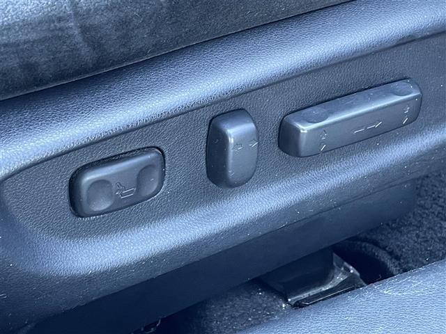 アコードハイブリッド EX 純正ナビ・フルセグTV・バックカメラ・ETC・電動リアサンシェード・前席パワーシート・社外フロアマット・純正17インチAW・レーダークルーズコントロール・前後コーナーセンサー・LEDヘッドライト・取説(20枚目)