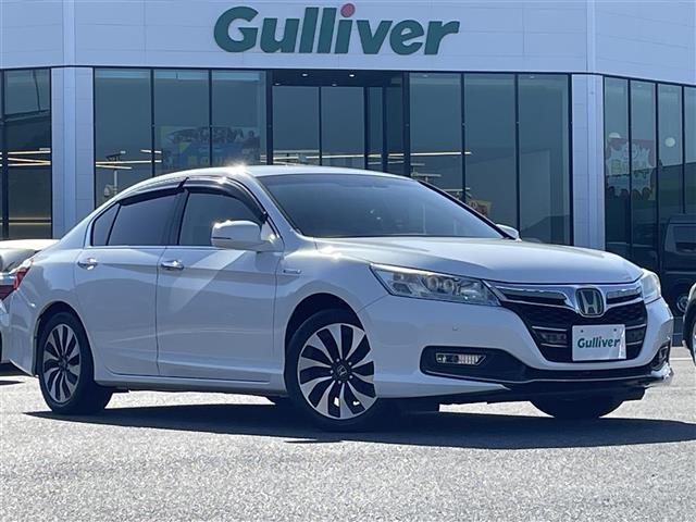 アコードハイブリッド EX 純正ナビ・フルセグTV・バックカメラ・ETC・電動リアサンシェード・前席パワーシート・社外フロアマット・純正17インチAW・レーダークルーズコントロール・前後コーナーセンサー・LEDヘッドライト・取説(30枚目)