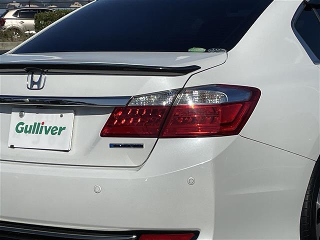 アコードハイブリッド EX 純正ナビ・フルセグTV・バックカメラ・ETC・電動リアサンシェード・前席パワーシート・社外フロアマット・純正17インチAW・レーダークルーズコントロール・前後コーナーセンサー・LEDヘッドライト・取説(39枚目)