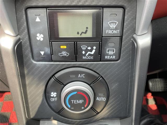 コペン セロ　社外オーディオ（ＣＵＫ－Ｗ６９Ｄ）・Ｂｌｕｅｔｏｏｔｈ・シートヒーター・プッシュスタート・アイドリングストップ・純正ＬＥＤ・純正１６インチアルミ・純正フォグライト・保証書（6枚目）