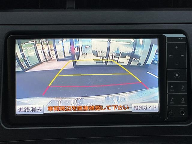 プリウス Ｓ　ＬＥＤエディション　純正ナビ・プッシュスタート・ステアリングスイッチ・ビルトインＥＴＣ・バックカメラ・ヘッドライトウォッシャー・ＬＥＤライト・フォグライト・純正フロアマット・スマートスペアキー・ドアバイザー・パワステ（5枚目）