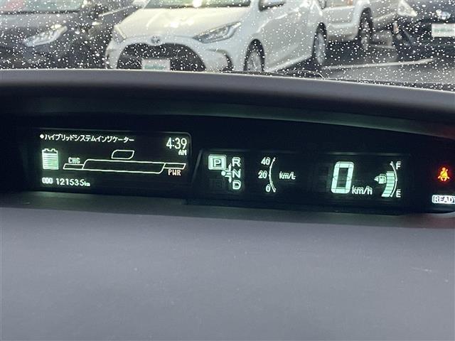 プリウス Ｓ　ＬＥＤエディション　純正ナビ・プッシュスタート・ステアリングスイッチ・ビルトインＥＴＣ・バックカメラ・ヘッドライトウォッシャー・ＬＥＤライト・フォグライト・純正フロアマット・スマートスペアキー・ドアバイザー・パワステ（9枚目）