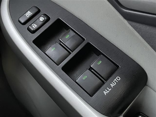 プリウス Ｓ　ＬＥＤエディション　純正ナビ・プッシュスタート・ステアリングスイッチ・ビルトインＥＴＣ・バックカメラ・ヘッドライトウォッシャー・ＬＥＤライト・フォグライト・純正フロアマット・スマートスペアキー・ドアバイザー・パワステ（18枚目）