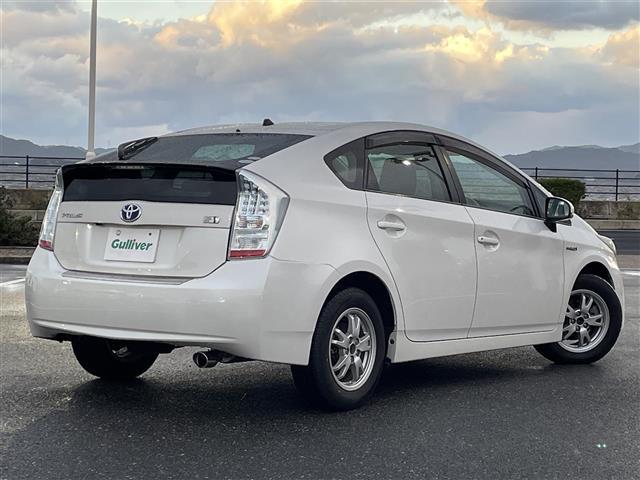 プリウス Ｓ　ＬＥＤエディション　純正ナビ・プッシュスタート・ステアリングスイッチ・ビルトインＥＴＣ・バックカメラ・ヘッドライトウォッシャー・ＬＥＤライト・フォグライト・純正フロアマット・スマートスペアキー・ドアバイザー・パワステ（33枚目）