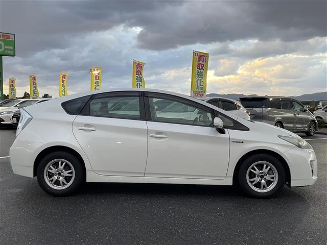 プリウス Ｓ　ＬＥＤエディション　純正ナビ・プッシュスタート・ステアリングスイッチ・ビルトインＥＴＣ・バックカメラ・ヘッドライトウォッシャー・ＬＥＤライト・フォグライト・純正フロアマット・スマートスペアキー・ドアバイザー・パワステ（34枚目）