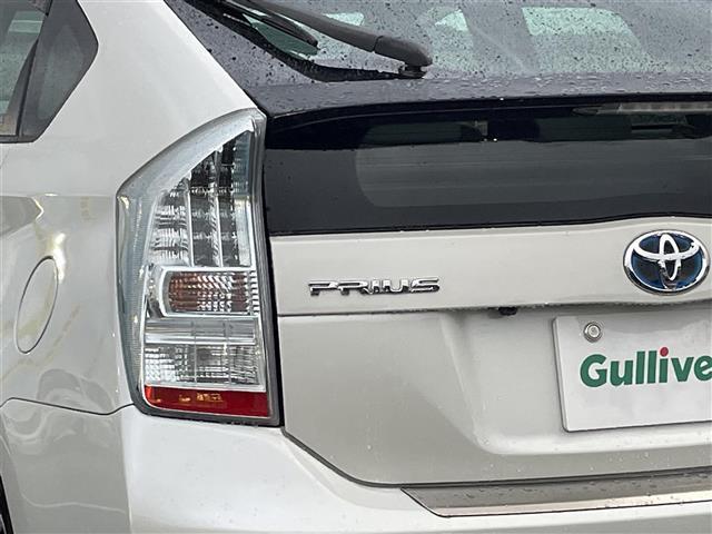 プリウス Ｓ　ＬＥＤエディション　純正ナビ・プッシュスタート・ステアリングスイッチ・ビルトインＥＴＣ・バックカメラ・ヘッドライトウォッシャー・ＬＥＤライト・フォグライト・純正フロアマット・スマートスペアキー・ドアバイザー・パワステ（39枚目）