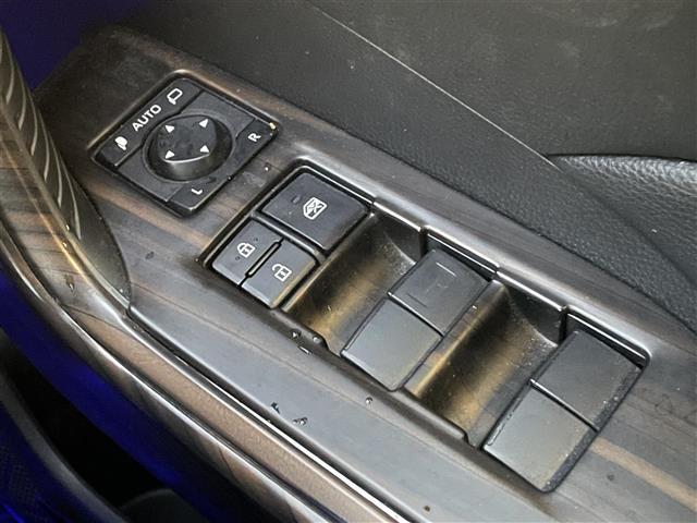 ＲＡＶ４ Ｘ　純正ナビ・フルセグテレビ・レーダークルーズコントロール・プリクラッシュセーフティ・パーキングサポートブレーキ・レーントレーシングアシスト・ロードサインアシスト・電動パーキング・電動格納ミラー・ドラレコ（17枚目）