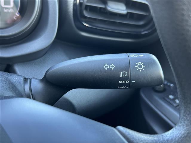 ヤリス Ｇ　ワンオーナー・純正９インチナビ・レーダークルコン・レーンキープ・横滑り防止・衝突被害・バックカメラ・ＥＴＣ・ＬＥＤライト・オートライト・オートハイビーム・コーナーセンサー・Ｐスタート・スマートキー（13枚目）