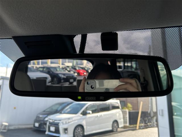 デイズ Ｘ　純正ナビ・ワンセグテレビ・アラウンドビュー・前後コーナーセンサー・横滑り防止装置・衝突被害軽減ブレーキ・ＥＴＣ・アイドリングストップ・プッシュスタート・スマートキー・ハロゲンヘッドライト・禁煙車（9枚目）