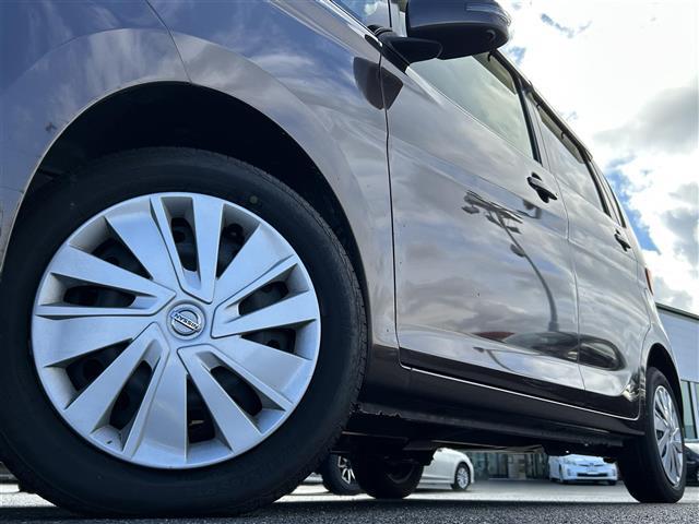 デイズ Ｘ　純正ナビ・ワンセグテレビ・アラウンドビュー・前後コーナーセンサー・横滑り防止装置・衝突被害軽減ブレーキ・ＥＴＣ・アイドリングストップ・プッシュスタート・スマートキー・ハロゲンヘッドライト・禁煙車（41枚目）