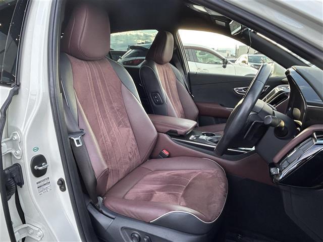 クラウンハイブリッド ＲＳアドバンス　純正ＳＤナビ（フルセグテレビ／ＡＭ／ＦＭラジオ／ＣＤ／ＤＶＤ／ＵＳＢ／Ｂｌｕｅｔｏｏｔｈ）・クルーズコントロール（追従走行あり）・アラウンドビューモニター・ブラインドスポットモニター・フォグランプ（6枚目）