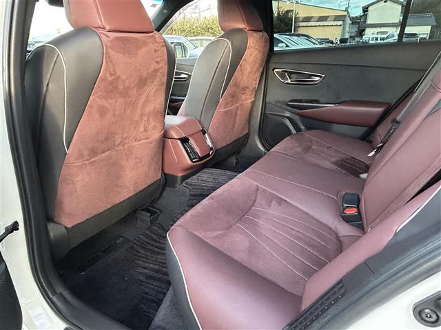 クラウンハイブリッド ＲＳアドバンス　純正ＳＤナビ（フルセグテレビ／ＡＭ／ＦＭラジオ／ＣＤ／ＤＶＤ／ＵＳＢ／Ｂｌｕｅｔｏｏｔｈ）・クルーズコントロール（追従走行あり）・アラウンドビューモニター・ブラインドスポットモニター・フォグランプ（10枚目）