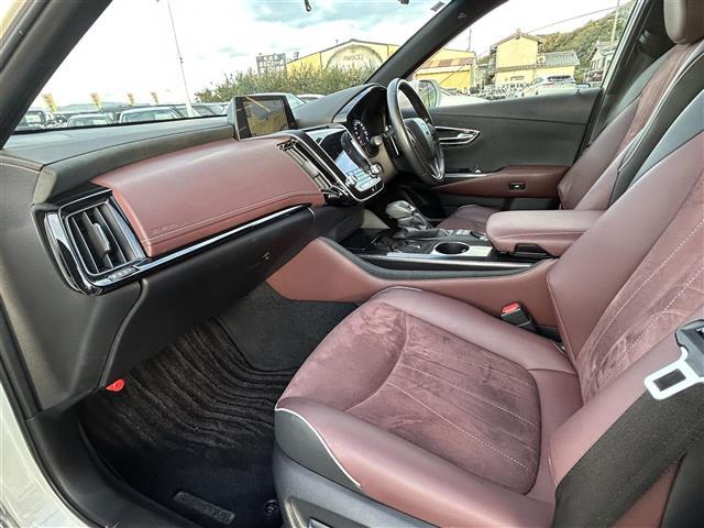 クラウンハイブリッド ＲＳアドバンス　純正ＳＤナビ（フルセグテレビ／ＡＭ／ＦＭラジオ／ＣＤ／ＤＶＤ／ＵＳＢ／Ｂｌｕｅｔｏｏｔｈ）・クルーズコントロール（追従走行あり）・アラウンドビューモニター・ブラインドスポットモニター・フォグランプ（12枚目）