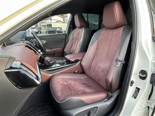 クラウンハイブリッド ＲＳアドバンス　純正ＳＤナビ（フルセグテレビ／ＡＭ／ＦＭラジオ／ＣＤ／ＤＶＤ／ＵＳＢ／Ｂｌｕｅｔｏｏｔｈ）・クルーズコントロール（追従走行あり）・アラウンドビューモニター・ブラインドスポットモニター・フォグランプ（13枚目）