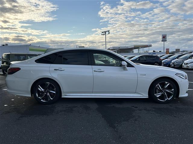 クラウンハイブリッド ＲＳアドバンス　純正ＳＤナビ（フルセグテレビ／ＡＭ／ＦＭラジオ／ＣＤ／ＤＶＤ／ＵＳＢ／Ｂｌｕｅｔｏｏｔｈ）・クルーズコントロール（追従走行あり）・アラウンドビューモニター・ブラインドスポットモニター・フォグランプ（35枚目）