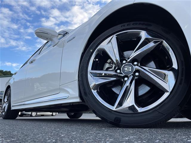 クラウンハイブリッド ＲＳアドバンス　純正ＳＤナビ（フルセグテレビ／ＡＭ／ＦＭラジオ／ＣＤ／ＤＶＤ／ＵＳＢ／Ｂｌｕｅｔｏｏｔｈ）・クルーズコントロール（追従走行あり）・アラウンドビューモニター・ブラインドスポットモニター・フォグランプ（40枚目）