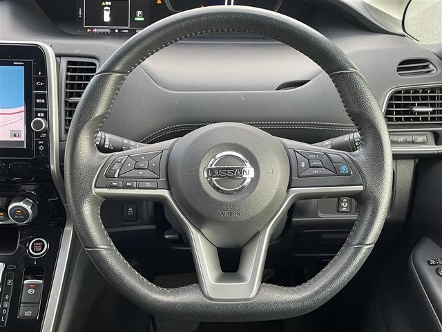 セレナ ハイウェイスター　プロパイロットエディション　純正９インチナビ・フリップダウンモニター・バックカメラ・プロパイロット・エマージェンシーブレーキ・レーンアシスト・コーナーセンサー・プッシュスタート・スマートキー・横滑り防止装置・ＬＥＤヘッドライト（9枚目）