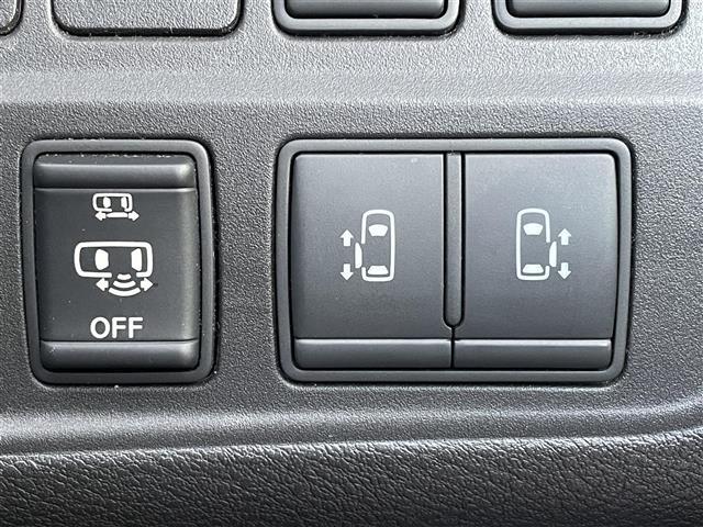 セレナ ハイウェイスター　プロパイロットエディション　純正９インチナビ・フリップダウンモニター・バックカメラ・プロパイロット・エマージェンシーブレーキ・レーンアシスト・コーナーセンサー・プッシュスタート・スマートキー・横滑り防止装置・ＬＥＤヘッドライト（14枚目）