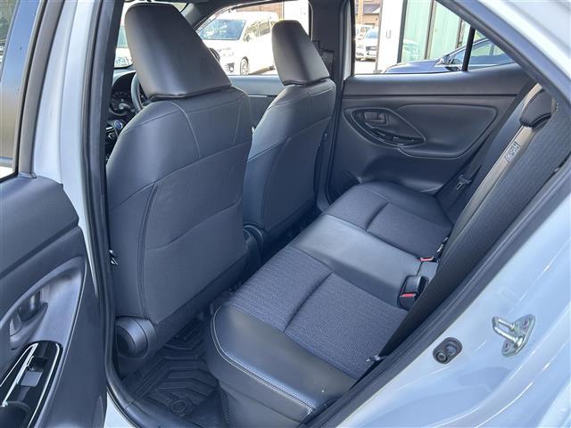 ヤリスクロス ハイブリッドＺ　純正ナビ・フルセグテレビ・バックカメラ・パワーシート・シートヒーター・ステアリングヒーター・パワーバックドア・オートマチックハイビーム・レーントレーシングアシスト・パーキングサポートブレーキ・ＥＴＣ（24枚目）