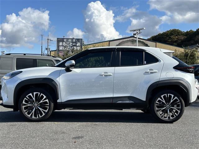 ヤリスクロス ハイブリッドＺ　純正ナビ・フルセグテレビ・バックカメラ・パワーシート・シートヒーター・ステアリングヒーター・パワーバックドア・オートマチックハイビーム・レーントレーシングアシスト・パーキングサポートブレーキ・ＥＴＣ（29枚目）