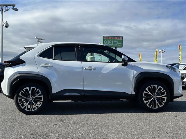 ヤリスクロス ハイブリッドＺ　純正ナビ・フルセグテレビ・バックカメラ・パワーシート・シートヒーター・ステアリングヒーター・パワーバックドア・オートマチックハイビーム・レーントレーシングアシスト・パーキングサポートブレーキ・ＥＴＣ（33枚目）