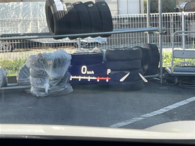 ヤリスクロス ハイブリッドＺ　純正ナビ・フルセグテレビ・バックカメラ・パワーシート・シートヒーター・ステアリングヒーター・パワーバックドア・オートマチックハイビーム・レーントレーシングアシスト・パーキングサポートブレーキ・ＥＴＣ（41枚目）