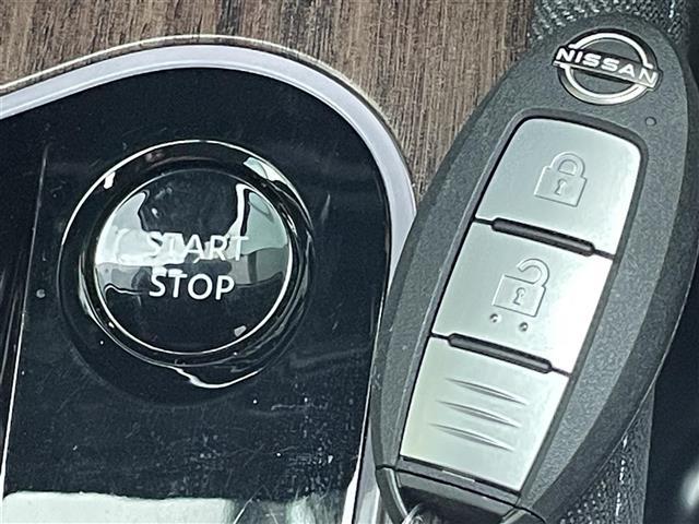 オーラ Ｇ　レザーエディション　純正ナビ・フルセグテレビ・ＢＯＳＥサウンド・全周囲カメラ・プロパイロット・シートヒーター・ステアリングヒーター・衝突軽減・ブラインドスポットモニター・オートハイビーム・コーナーセンサー・ドラレコ（8枚目）