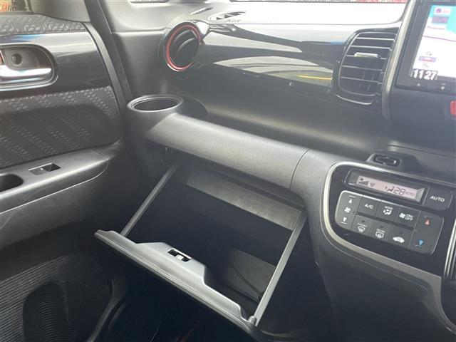 Ｎ－ＢＯＸカスタム Ｇ・Ａパッケージ　ワンオーナ・純正ナビ（ＶＸＭ－１４５ＶＳｉ）・Ｂｌｕｅｔｏｏｔｈ／ＡＭ／ＦＭ／ＣＤ／ＤＶＤ／ＵＳＢ）・ワンセグテレビ・バックカメラ・プッシュスタート・スマートキー・スペアキー・衝突軽減・横滑り防止装置（19枚目）