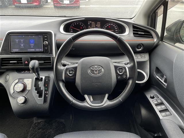 シエンタ Ｇ　純正ナビ・Ｂｌｕｅｔｏｏｔｈ・ＴＶ・ＦＭ・ＡＭ・ＨＤＭＩ外部入力・両側パワースライドドア・オートマチックハイビーム・純正ＬＥＤヘッドライト・レベライザー・ウィンカーミラー・エンジンスターター・ＥＴＣ（3枚目）