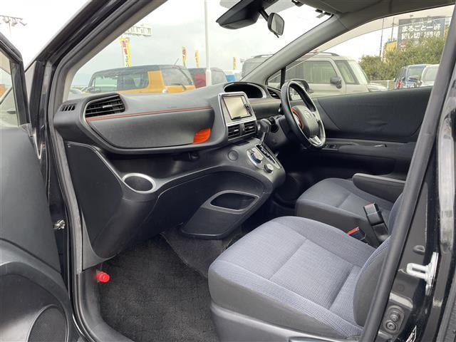 シエンタ Ｇ　純正ナビ・Ｂｌｕｅｔｏｏｔｈ・ＴＶ・ＦＭ・ＡＭ・ＨＤＭＩ外部入力・両側パワースライドドア・オートマチックハイビーム・純正ＬＥＤヘッドライト・レベライザー・ウィンカーミラー・エンジンスターター・ＥＴＣ（25枚目）