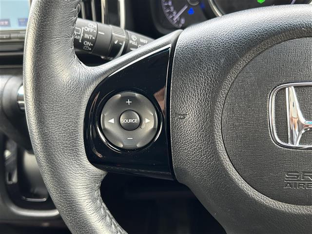 N-ONE プレミアム 純正ナビ・フルセグ・バックカメラ・ビルトインETC・UVカットガラス・純正14インチAW・純正フロアマット・オートライト・フォグランプ・衝突軽減ブレーキ・横滑り防止装置・アイドリングストップ・禁煙車(12枚目)