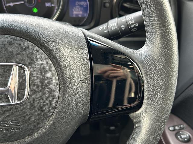 N-ONE プレミアム 純正ナビ・フルセグ・バックカメラ・ビルトインETC・UVカットガラス・純正14インチAW・純正フロアマット・オートライト・フォグランプ・衝突軽減ブレーキ・横滑り防止装置・アイドリングストップ・禁煙車(13枚目)