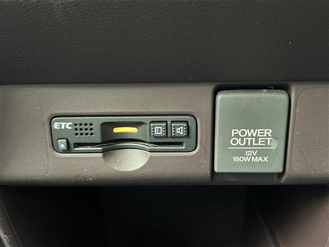 N-ONE プレミアム 純正ナビ・フルセグ・バックカメラ・ビルトインETC・UVカットガラス・純正14インチAW・純正フロアマット・オートライト・フォグランプ・衝突軽減ブレーキ・横滑り防止装置・アイドリングストップ・禁煙車(14枚目)