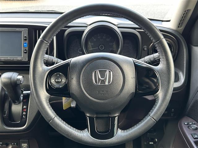 N-ONE プレミアム 純正ナビ・フルセグ・バックカメラ・ビルトインETC・UVカットガラス・純正14インチAW・純正フロアマット・オートライト・フォグランプ・衝突軽減ブレーキ・横滑り防止装置・アイドリングストップ・禁煙車(19枚目)