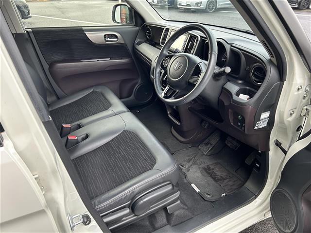 N-ONE プレミアム 純正ナビ・フルセグ・バックカメラ・ビルトインETC・UVカットガラス・純正14インチAW・純正フロアマット・オートライト・フォグランプ・衝突軽減ブレーキ・横滑り防止装置・アイドリングストップ・禁煙車(20枚目)