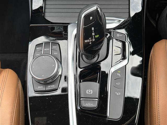 Ｘ３ ｘＤｒｉｖｅ　２０ｄ　Ｍスポーツ　純正ナビ・フルセグ・全周囲カメラ・パワーシート・シートヒーター・電動リアゲート・ブラスポ・ＨＵＤ・ドラレコ・ＥＴＣ・追従クルコン・コーナーセンサー・オートＬＥＤライト・パドルシフト・純正ＡＷ・禁煙車（8枚目）