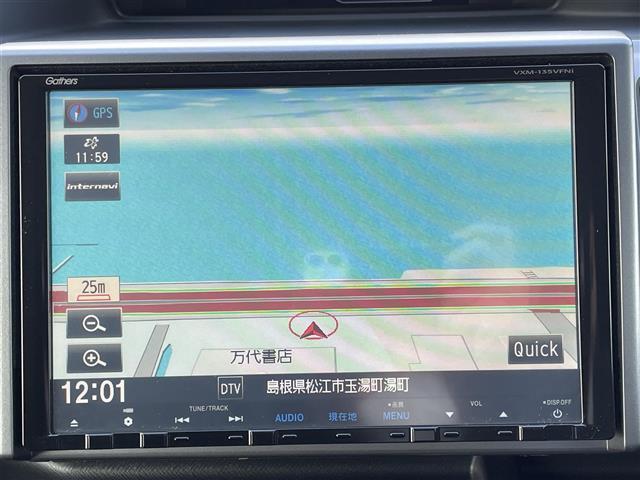 ステップワゴンスパーダ Ｚ　クールスピリット　純正ナビ・フルセグテレビ・バックカメラ・両側パワースライドドア・クルーズコントロール・ウィンカーミラー・パドルシフト・横滑り防止装置・オートライト・ドアバイザー・純正フロアマット・ＥＴＣ・純正ＡＷ（3枚目）