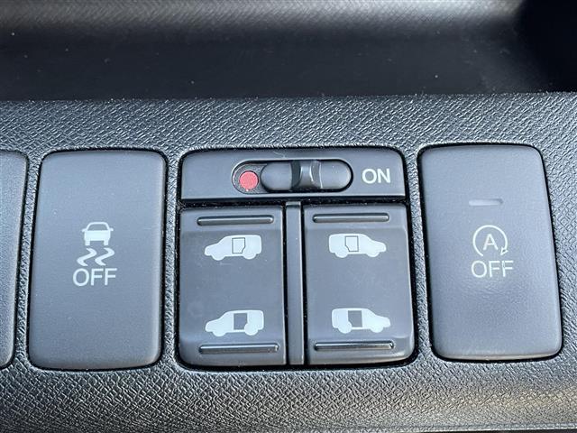 ステップワゴンスパーダ Ｚ　クールスピリット　純正ナビ・フルセグテレビ・バックカメラ・両側パワースライドドア・クルーズコントロール・ウィンカーミラー・パドルシフト・横滑り防止装置・オートライト・ドアバイザー・純正フロアマット・ＥＴＣ・純正ＡＷ（15枚目）