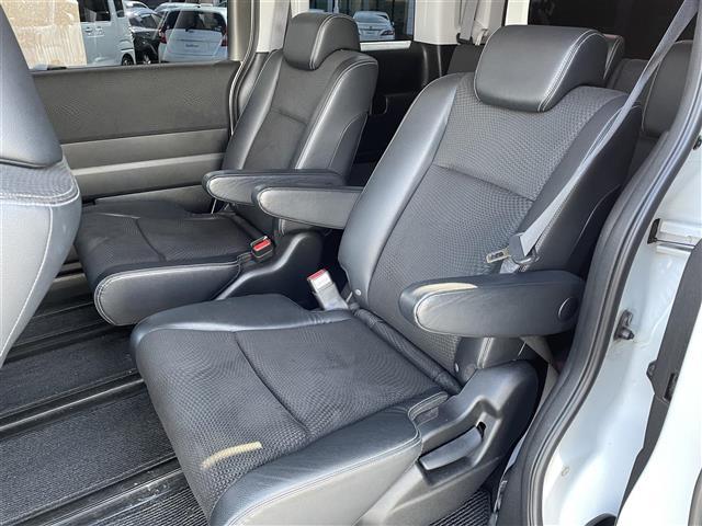 ステップワゴンスパーダ Ｚ　クールスピリット　純正ナビ・フルセグテレビ・バックカメラ・両側パワースライドドア・クルーズコントロール・ウィンカーミラー・パドルシフト・横滑り防止装置・オートライト・ドアバイザー・純正フロアマット・ＥＴＣ・純正ＡＷ（23枚目）