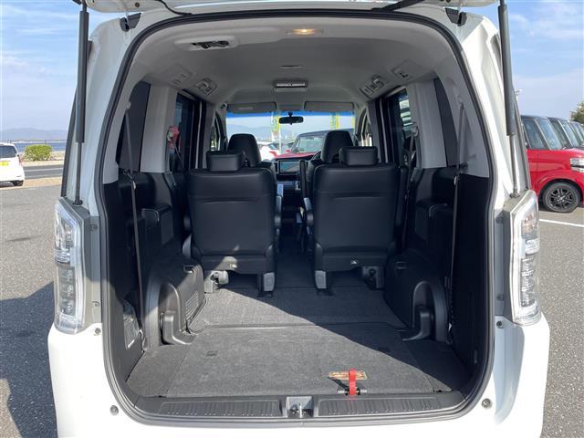 ステップワゴンスパーダ Ｚ　クールスピリット　純正ナビ・フルセグテレビ・バックカメラ・両側パワースライドドア・クルーズコントロール・ウィンカーミラー・パドルシフト・横滑り防止装置・オートライト・ドアバイザー・純正フロアマット・ＥＴＣ・純正ＡＷ（26枚目）