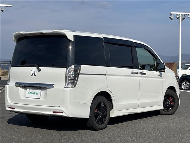 ステップワゴンスパーダ Ｚ　クールスピリット　純正ナビ・フルセグテレビ・バックカメラ・両側パワースライドドア・クルーズコントロール・ウィンカーミラー・パドルシフト・横滑り防止装置・オートライト・ドアバイザー・純正フロアマット・ＥＴＣ・純正ＡＷ（30枚目）