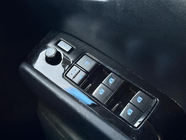 アルファード 2.5S 後席モニター・社外SDナビ・フルセグTV・両側パワスラ・冬用タイヤ・コーナーセンサー・7人乗り・バックカメラ・オットマン・ウィンカーミラー・電格ミラー・LEDヘッドライト・ETC・衝突軽減ブレーキ(8枚目)