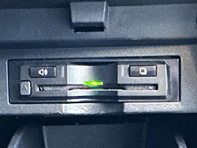 アルファード 2.5S 後席モニター・社外SDナビ・フルセグTV・両側パワスラ・冬用タイヤ・コーナーセンサー・7人乗り・バックカメラ・オットマン・ウィンカーミラー・電格ミラー・LEDヘッドライト・ETC・衝突軽減ブレーキ(12枚目)